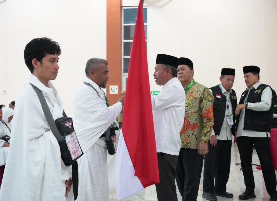 Ditandai Dengan Penyerahan Petaka Merah Putih, Kloter Pamungkas Diberangkatkan