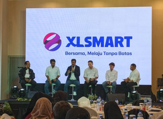 XLSMART Resmi Berdiri, CEO Rajeev Sethi Perkenalkan Identitas XLSMART: “Bersama, Melaju Tanpa Batas”