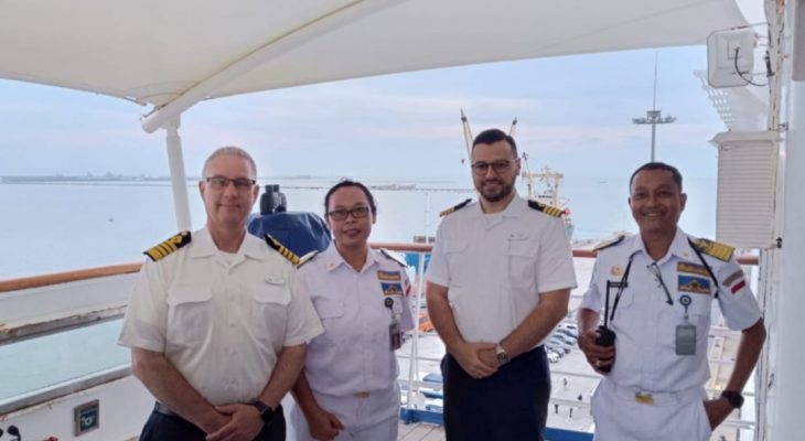 Sosok Wanita Pandu yang Berhasil Sandarkan Star Cruises MV Star Voyager di Pelabuhan Kuala Tanjung