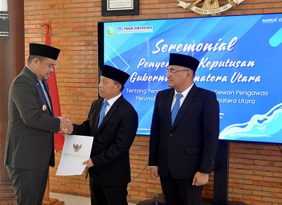 Yudha Johansyah dan Andi Atmoko Panggabean Dilantik Gubsu Sebagai Dewan Pengawas Perumda Tirtanadi