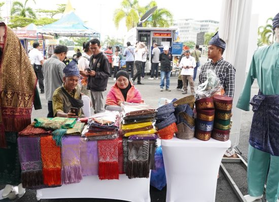 Dorong Peningkatan Ekonomi dan UMKM, Kapal Pesiar MV. Star Voyager Bersandar di Pelabuhan Kuala Tanjung