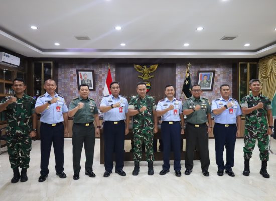 Perkuat Sinergi TNI, Komandan Kosek I Laksanakan Silaturahmi ke Kodam I Bukit Barisan