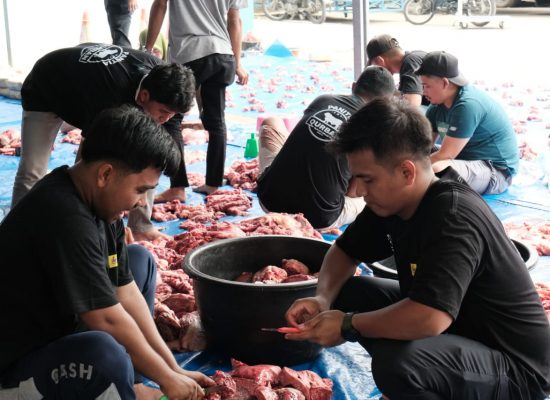 Rayakan Idul Adha 1446 H, Pegawai PLN UID Sumatera Utara Tebarkan Kebaikan Lewat Hewan Kurban