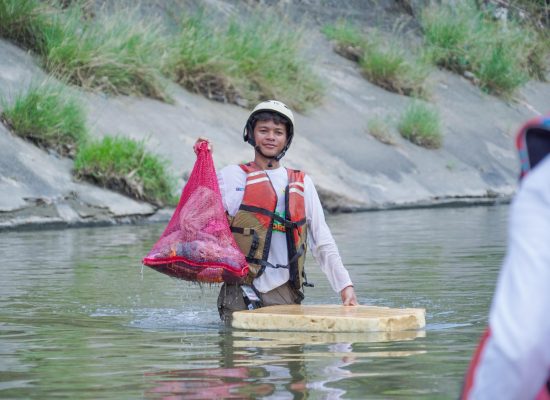 Gelar Aksi Zero Waste Warriors, PLN UID Sumatera Utara bersihkan sampah di Sungai Deli