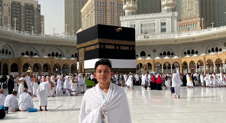 Kisah Unik Yazid, Jemaah Termuda Kloter 09 KNO, Dipermudah Jalankan Ibadah Haji Berkah Membantu Jemaah Lansia
