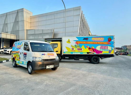 Tunjukan Komitmen Dukung Industri Kreatif JNE Express Jadi Mitra Logistik Pestapora 2025