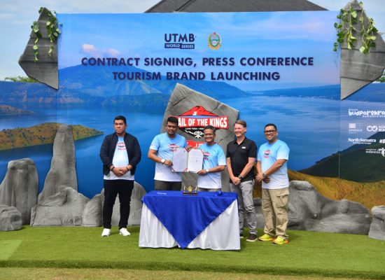 Gubernur Bobby Tandatangani Kerjasama Strategis, UTMB® Pilih Danau Toba Jadi Tuan Rumah Trail Run Dunia
