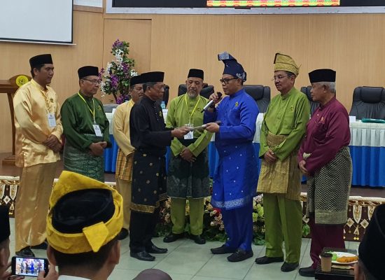 Nizhamul SE MM dan Assoc Prof Dr H Yanhar Jamaluddin MAP Pimpin PB ISMI