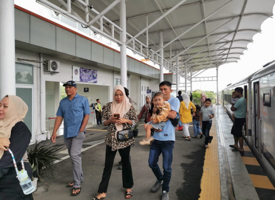 Jumlah Penumpang KA di Sumut saat Long Weekend Tahun Baru Islam Melonjak, Lebih Tinggi dari Libur Idul Adha