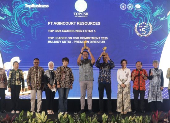 Presiden Direktur Agincourt Resources Dianugerahi Penghargaan TOP Leader on CSR Commitment 2025