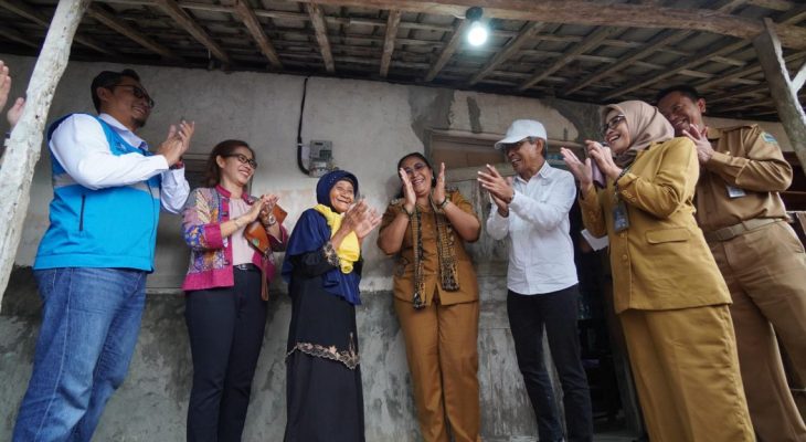 PLN Nyalakan 33 Ribu Sambungan Listrik Gratis untuk Keluarga Kurang Mampu