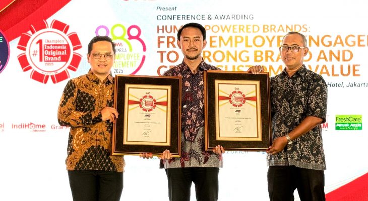 JNE Sabet Dua Penghargaan di Indonesia Original Brands Award 2025