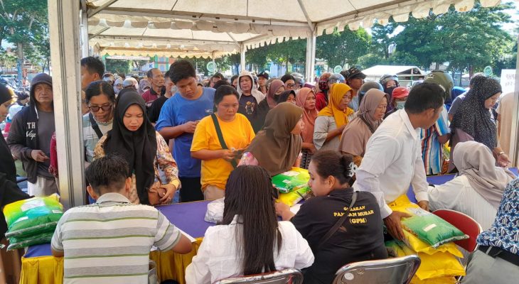 Animo Masyarakat Tinggi Serbu GPM Yang Digelar Pemko Tebing Tinggi BERSAMA Perum Bulog
