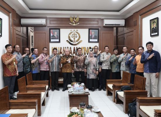 PLN Perkuat Sinergi Jelang HUT ke-80 RI, GM PLN UID Sumut Audiensi dengan Kajati dan Kapolda Sumut