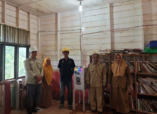 PLN Terangi 20 Sekolah di Tapanuli Selatan dan Madina Lewat Program SuperSUN