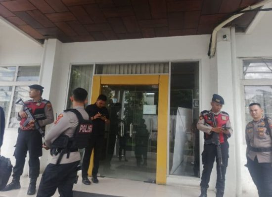 Pasca Topan Ginting Ditetapkan Tersangka, KPK Geledah Kantor Dinas PUPR Sumut Untuk Pengembangan Jaringan Aliran Dana Korupsi