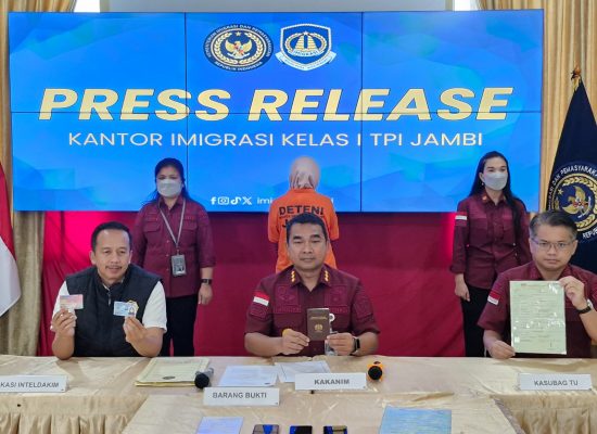 Imigrasi Jambi Deportasi Warga Negara Malaysia yang Tinggal Ilegal dan Jadi Korban KDRT