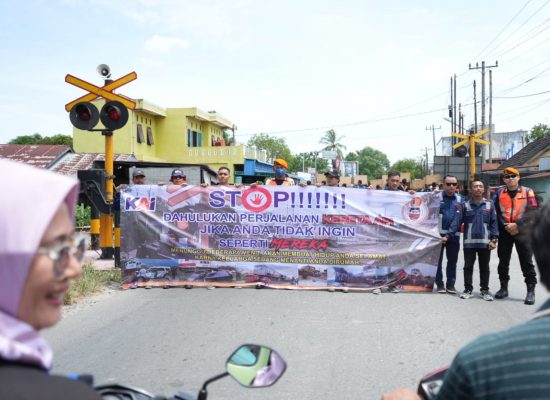 KAI Divre I Sumut dan IPKA Gelar Sosialisasi Keselamatan di Perlintasan Sebidang Lubuk Pakam