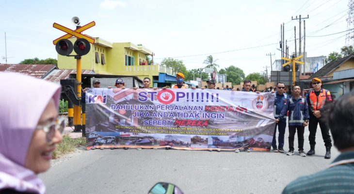 KAI Divre I Sumut dan IPKA Gelar Sosialisasi Keselamatan di Perlintasan Sebidang Lubuk Pakam