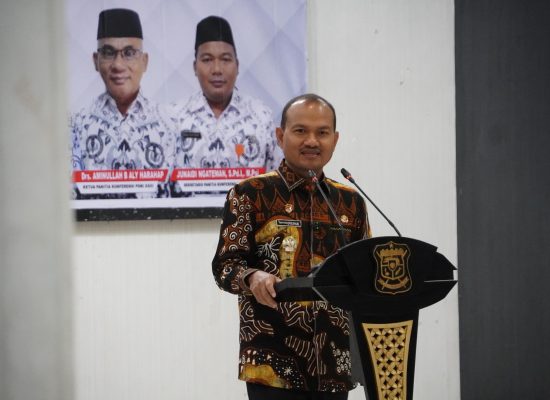 Wali Kota Tanjungbalai Buka Konferensi Kota PGRI Ke-XXIII