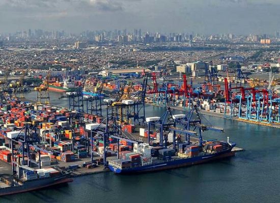 Pelindo Catat Pertumbuhan Arus Peti Kemas 6% pada Semester I 2025