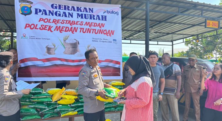 Polsek Medan Tuntungan Gelar Gerakan Pangan Murah, 1 Ton Beras Habis Diserbu Warga