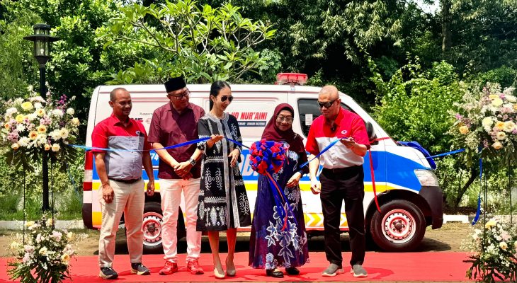 JNE dan TIKI Tegaskan Komitmen CSR dengan Bantuan Mobil Ambulans dan Jenazah