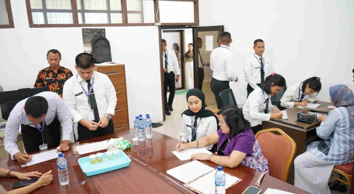 BPSDM Sumut Perdana Gelar Tes Urine Mendadak untuk Peserta Latsar CPNS