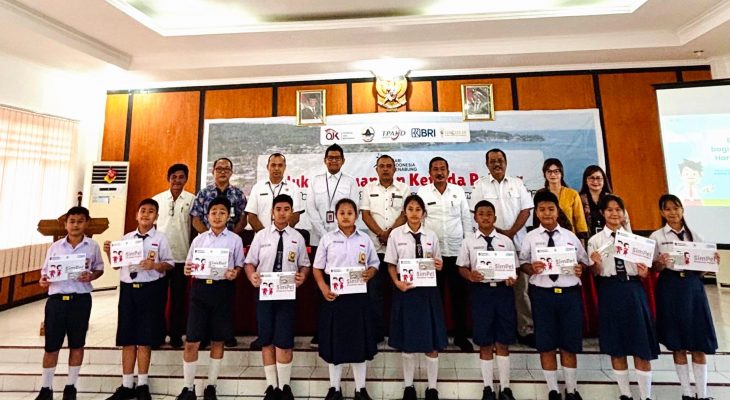OJK dan Industri Jasa Keuangan Buka 156 Rekening Pelajar di Nias