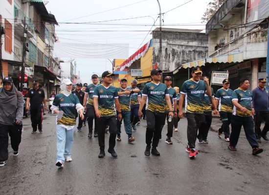 Wali Kota Tanjungbalai Bersama Kepala Badan Karantina Indonesia Gelar Jalan Sehat dan Senam Pagi