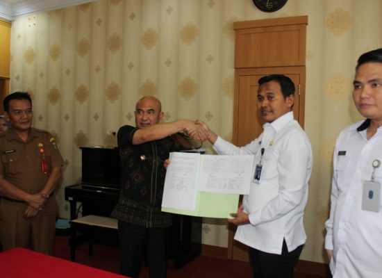 Pemkab Muara Bungo Serahkan Hibah Aset untuk Kantor Imigrasi Kelas III Non TPI