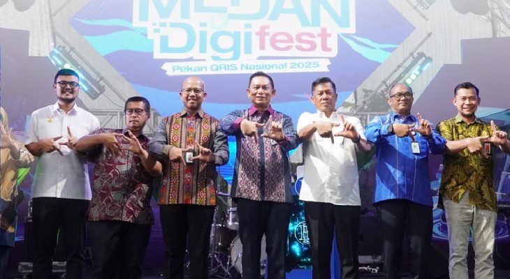 Digitalisasi Transportasi Publik, QRIS Tap Diluncurkan di Bus Listrik Medan