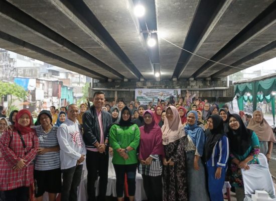 Hujan Deras Tak Surutkan Antusias Warga Hadiri Sosper, Lailatul Badri Imbau Jaga Kebersihan