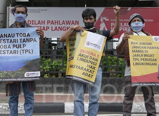 Bentrokan Warga Sihaporas dan Pekerja PT TPL Kembali Pecah, Puluhan Orang Terluka