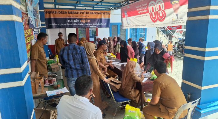 Kades Bandar Setia dan Camat Percut Sei Tuan Hadirkan Gerakan Pangan Murah untuk Warga