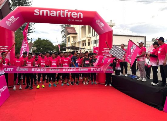 Smartfren Resmi Perluas Layanan di Aceh, Gelar Fun Run dan Donasi Kuota Internet