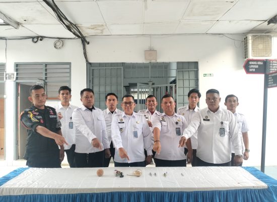 Lapas Kelas IIA Sibolga Gelar Razia Rutin, Pastikan Kamar Hunian Bebas Narkoba dan HP Ilegal
