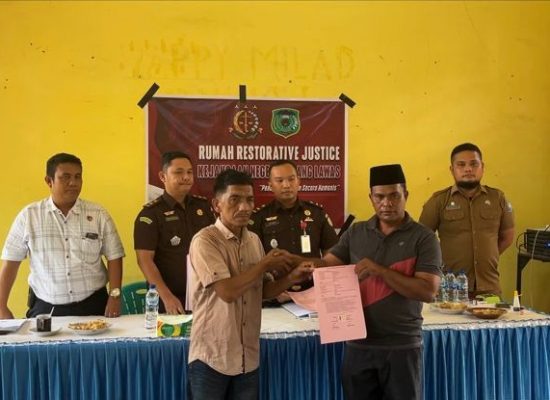 Kejati Sumut Hentikan Perkara Penganiayaan di Padang Lawas Melalui Restorative Justice