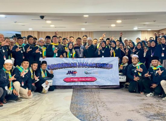 JNE Berangkatkan 1.643 Karyawan dan Keluarga ke Tanah Suci, Program Umrah Terbesar Sepanjang Sejarah Perusahaan