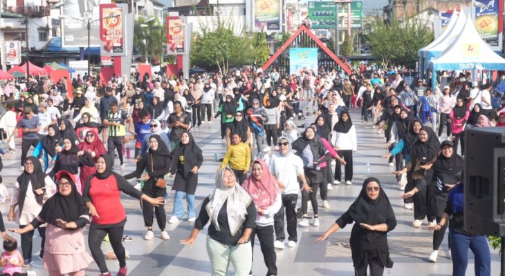 PLN UP3 Padangsidimpuan Rayakan Hari Pelanggan Nasional dengan Fun Day Senam Ceria di CFD Alaman Bolak