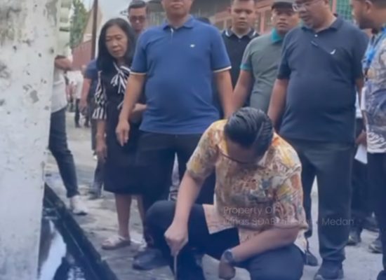Wali Kota Medan Tinjau Gotong Royong di Medan Tembung, Perintahkan Normalisasi Drainase Tersumbat
