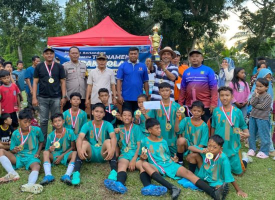 Parit Kaca II Putra Juara Kades Cup Teluk 2025, Turnamen Mini Soccer U-15 Sukses Hibur Warga Langkat