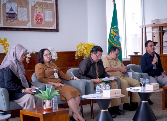 Bulog Sumut Salurkan 1.356 Ton Jagung Pakan untuk Peternak Ayam Petelur Mandiri