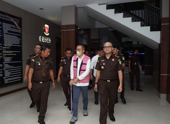Kejati Sumut Tahan Satu Tersangka Baru Kasus Korupsi Pengadaan Kapal Tunda di PT Pelindo I