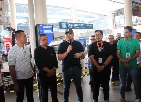 Bandara Kualanamu Sukses Gelar KNO 90’s Autoshow, Pamerkan 200 Mobil Klasik Era 1990-an
