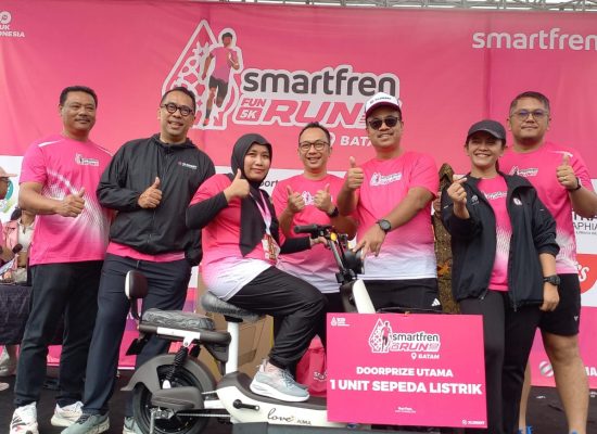SMARTFREN Perluas Layanan di Kepulauan Riau, Hadirkan Fun Run 2025 di Batam