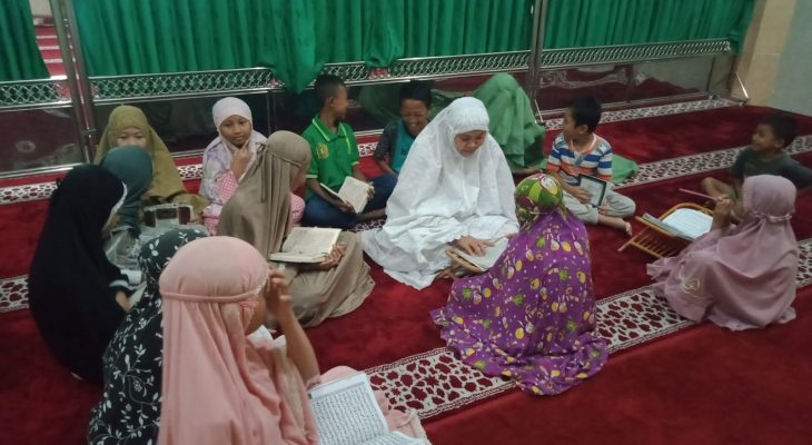 Ibu Deswita, Penerang Cahaya Qur’an di Medan Sunggal