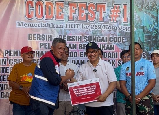 PGN Serahkan 50 Gerobak Sampah dan Satu Unit Insinerator untuk Dukung Pengelolaan Lingkungan Kota Yogyakarta