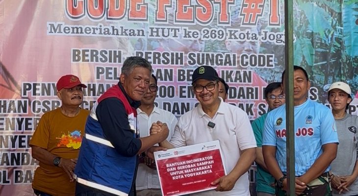 PGN Serahkan 50 Gerobak Sampah dan Satu Unit Insinerator untuk Dukung Pengelolaan Lingkungan Kota Yogyakarta