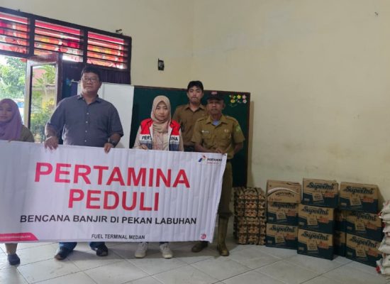 Pertamina Patra Niaga Salurkan Bantuan untuk Warga Terdampak Banjir di Medan Labuhan
